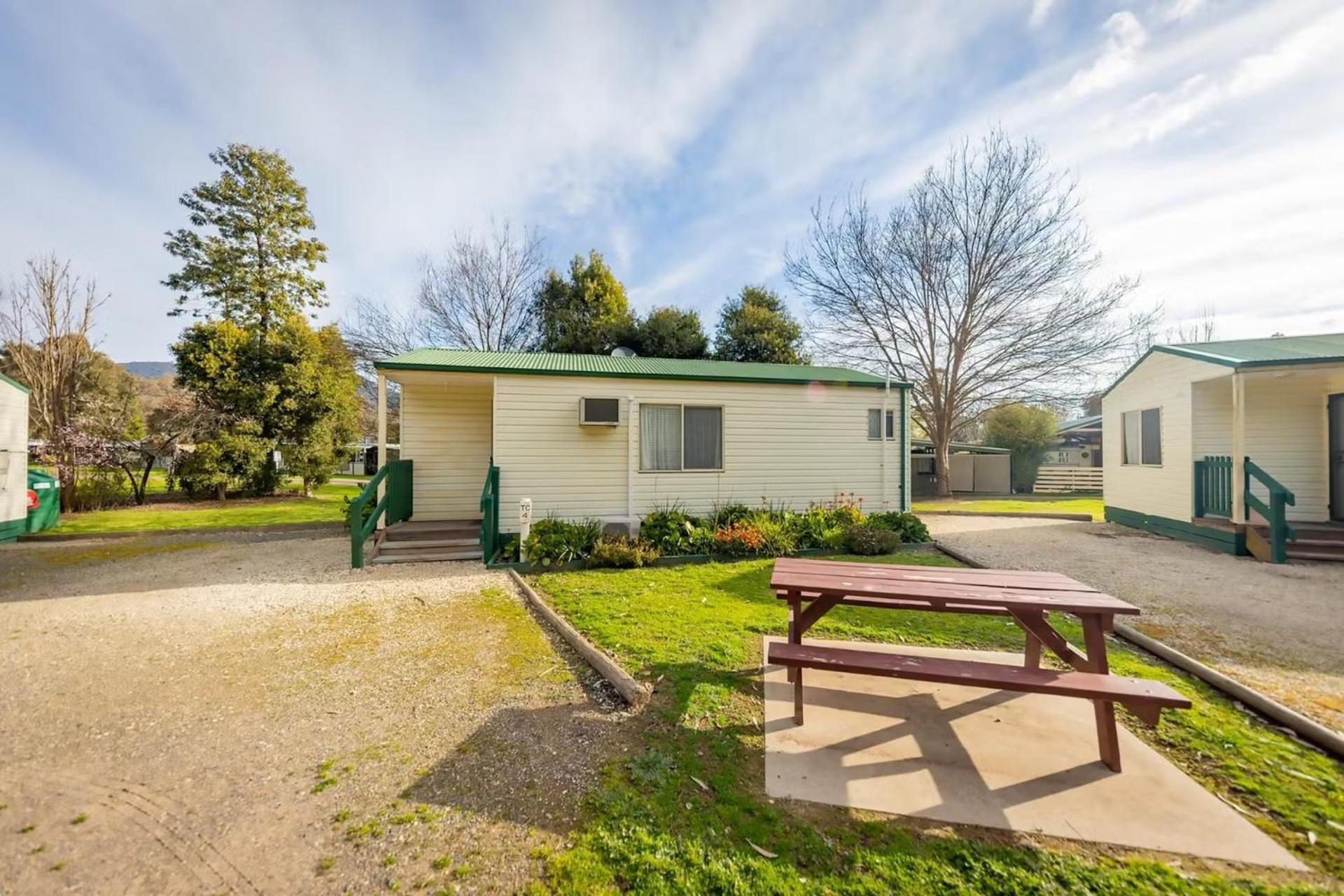 Big4 Breeze Holiday Parks - Eildon Eksteriør billede
